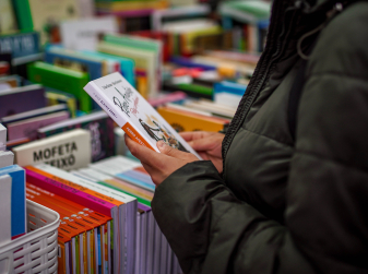 В Испании отмечают День книги с ярмарками и чтениями