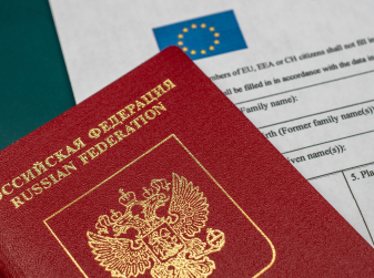 ЕС ограничил выдачу мультивиз россиянам