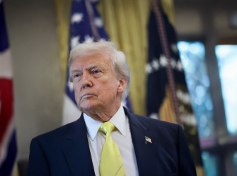 Испанские неврологи опровергли слова Трампа о связи парацетамола и аутизма