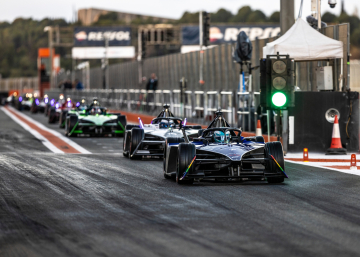 Бесплатные гонки на Circuit Ricardo Tormo