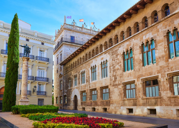 Бесплатная экскурсия в Palau de la Generalitat в Валенсии