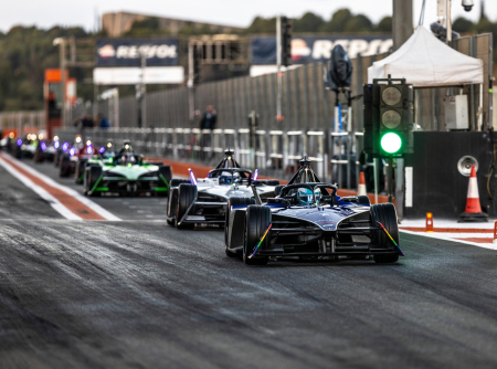 Бесплатные гонки на Circuit Ricardo Tormo