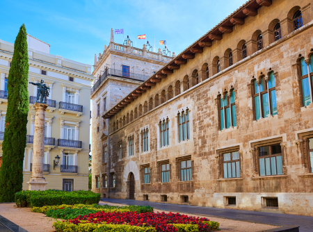 Бесплатная экскурсия в Palau de la Generalitat в Валенсии