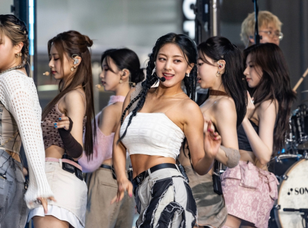 Концерт TWICE в Барселоне