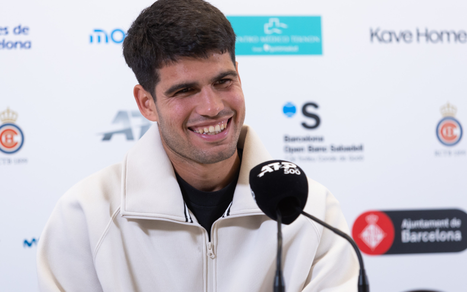 Теннисист Карлос Алькарас вышел в полуфинал Australian Open