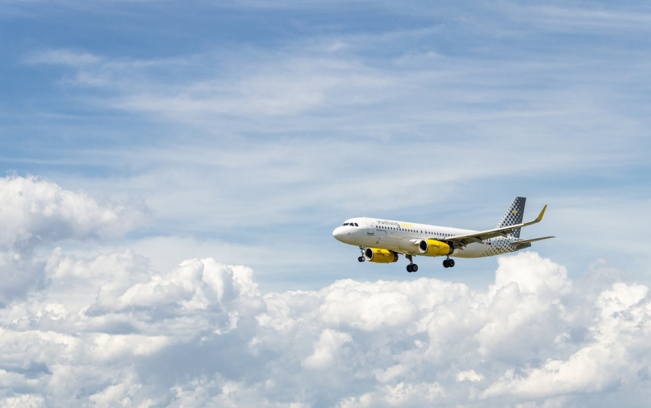 Vueling запустила акцию с большими скидками ко Дню святого Валентина