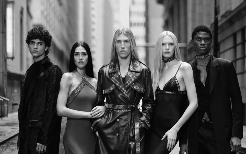 Zara представила коллекцию от дизайнера Людовика де Сен-Сернена